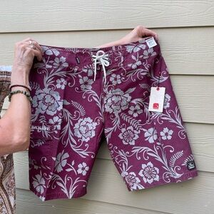 Dakine Men’s Burgundy Floral Board Shorts